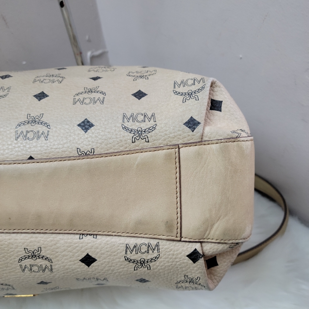 MCM Women's Beige Tote Bag - Picture 5 of 16